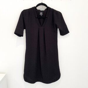 Black Dress with V-Neck and Above Elbow Sleeve and Pockets! Size XXS